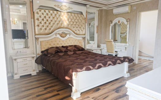 Top-Floor Penthouse-Chugureti