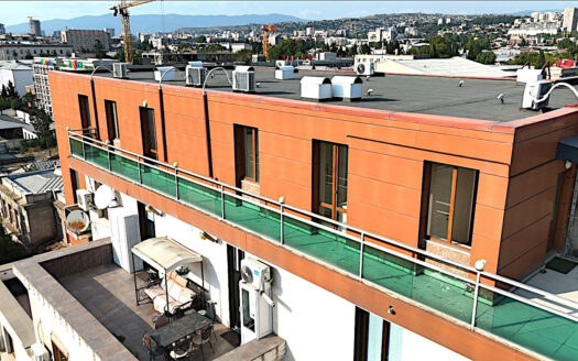 Top-Floor Penthouse-Chugureti